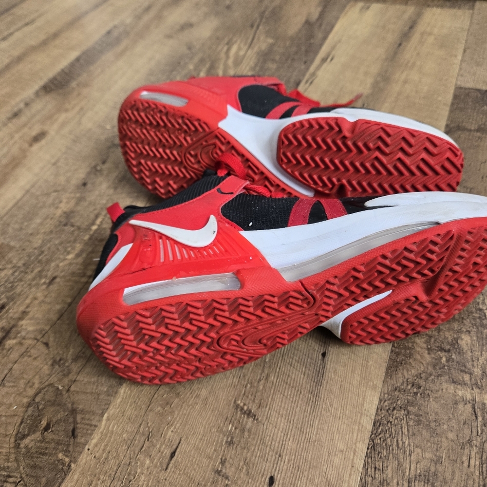 Nike Lebron Witness 7 Basketball Black/red And White Sneakers,  6.5 Y - Picture 9 of 12